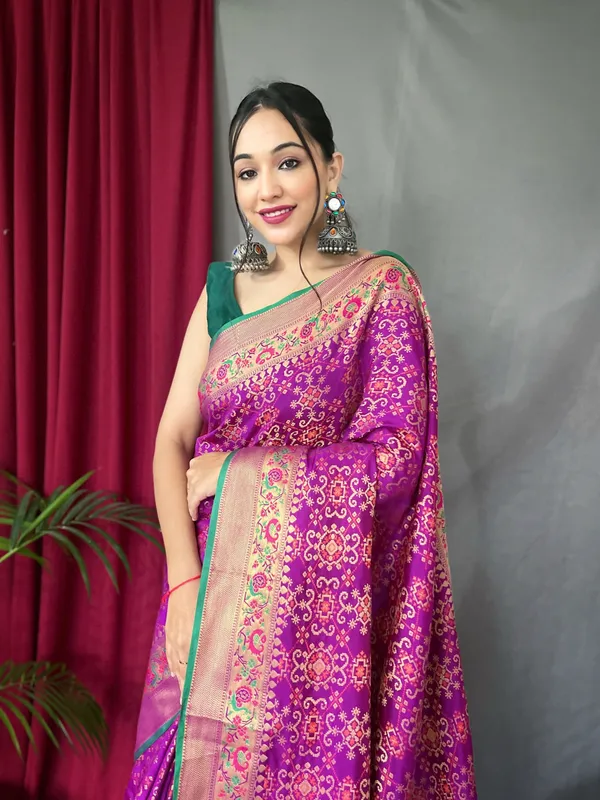 Purple_Pure_Bandhej_Patola_Silk_Sarees_with_Minakari_Work_With_Blouse_Piece_Attached